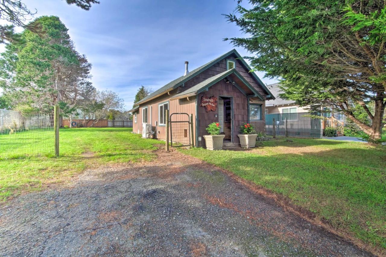 Unique Dog-Friendly Log Cabin Short Walk To Ocean クレセントシティ エクステリア 写真
